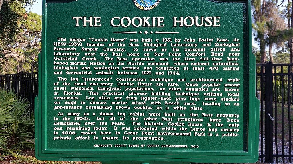 Cordwood in Florida Cookie House 1930sA.jpg